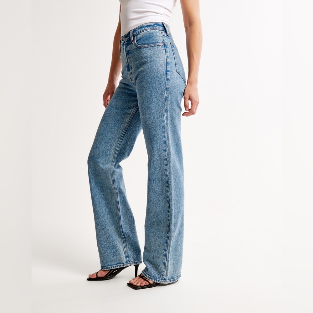 Abercrombie & Fitch Light Blue High-Rise Flare Jeans - Picture 2 of 9